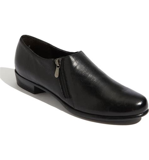 derby loafer